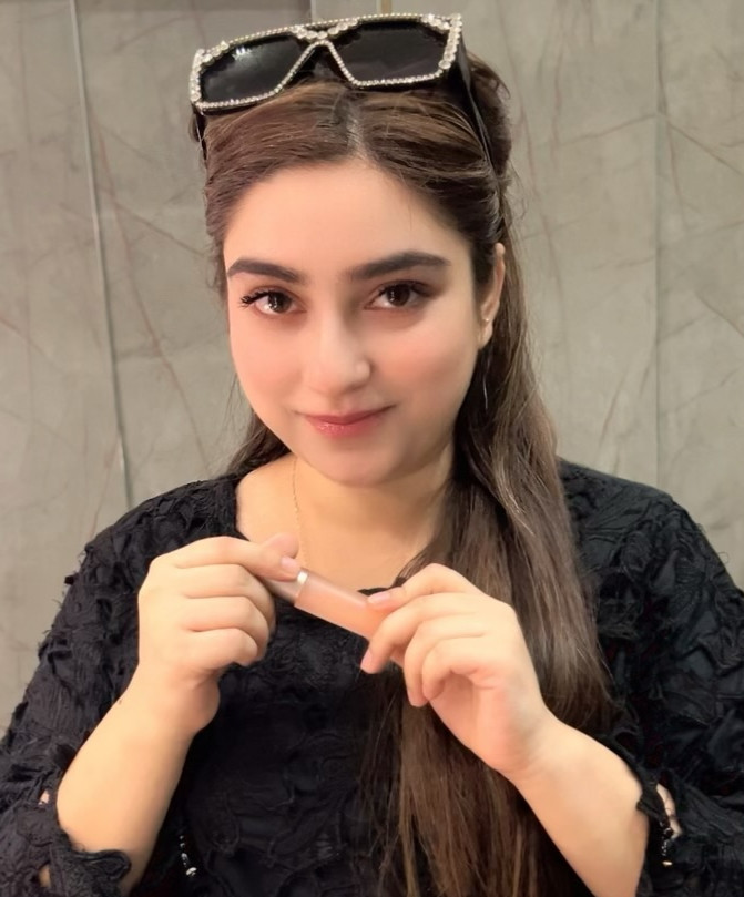 ছেলে ঘুমালে ক্ষিদে মেটাতে বন্ধুর বাড়ি